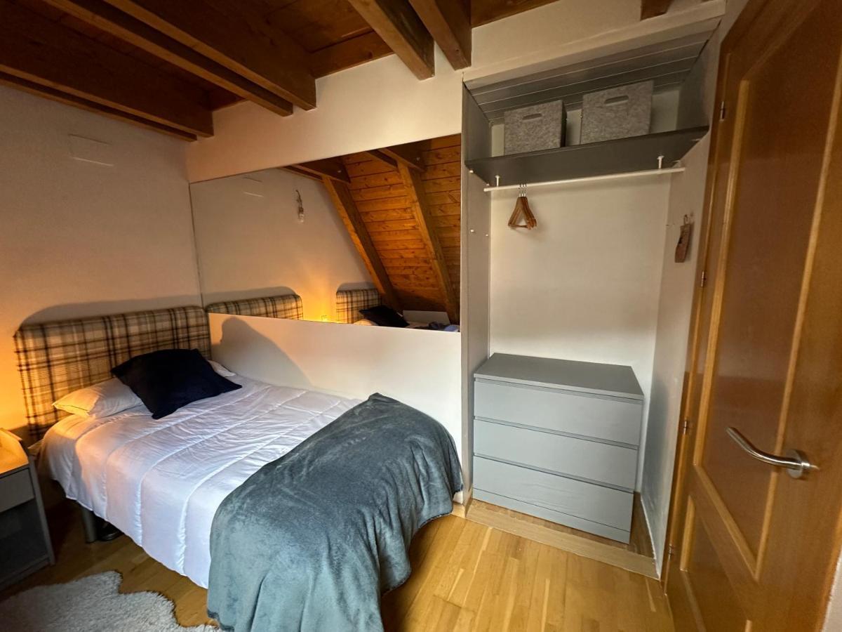 Apartamento Caleydos Duplex Diseno Garaje Wifi Sallent de Gállego Exterior foto