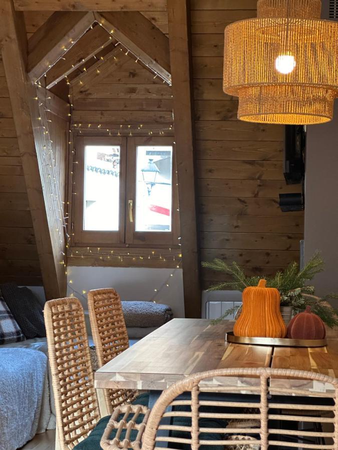 Apartamento Caleydos Duplex Diseno Garaje Wifi Sallent de Gállego Exterior foto