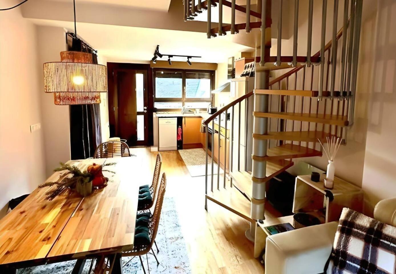 Apartamento Caleydos Duplex Diseno Garaje Wifi Sallent de Gállego Exterior foto